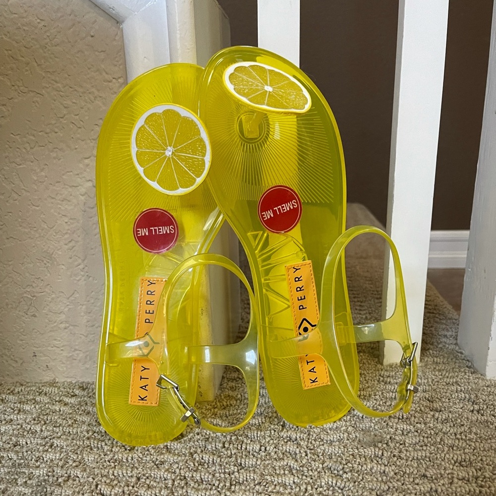 Katy Perry Collection size 8